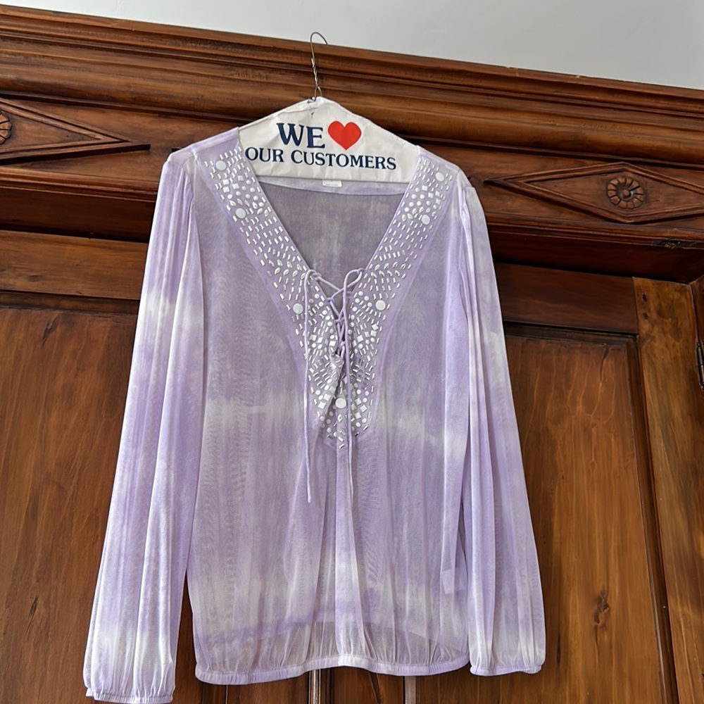 Size medium lavender top